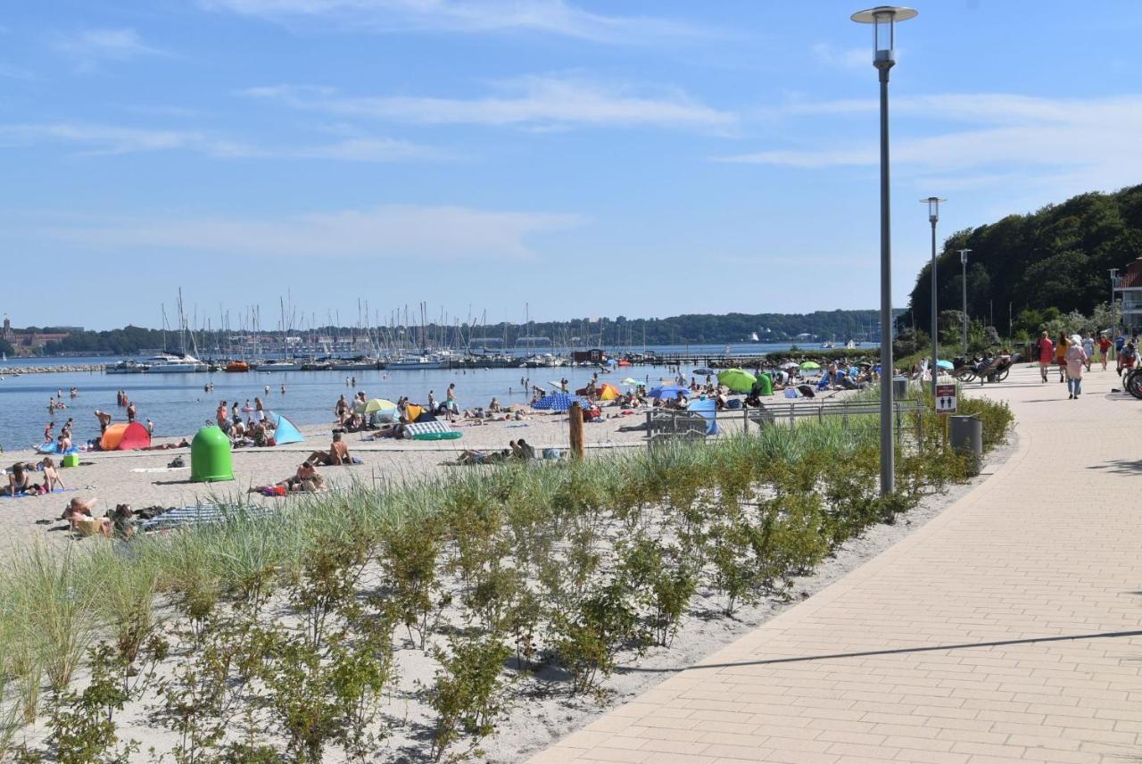 Fewo1846 Strandresidenz Wassersleben - Ostseenest - Modernes Studioapartment Mit Balkon Am Strand Харисле Екстериор снимка