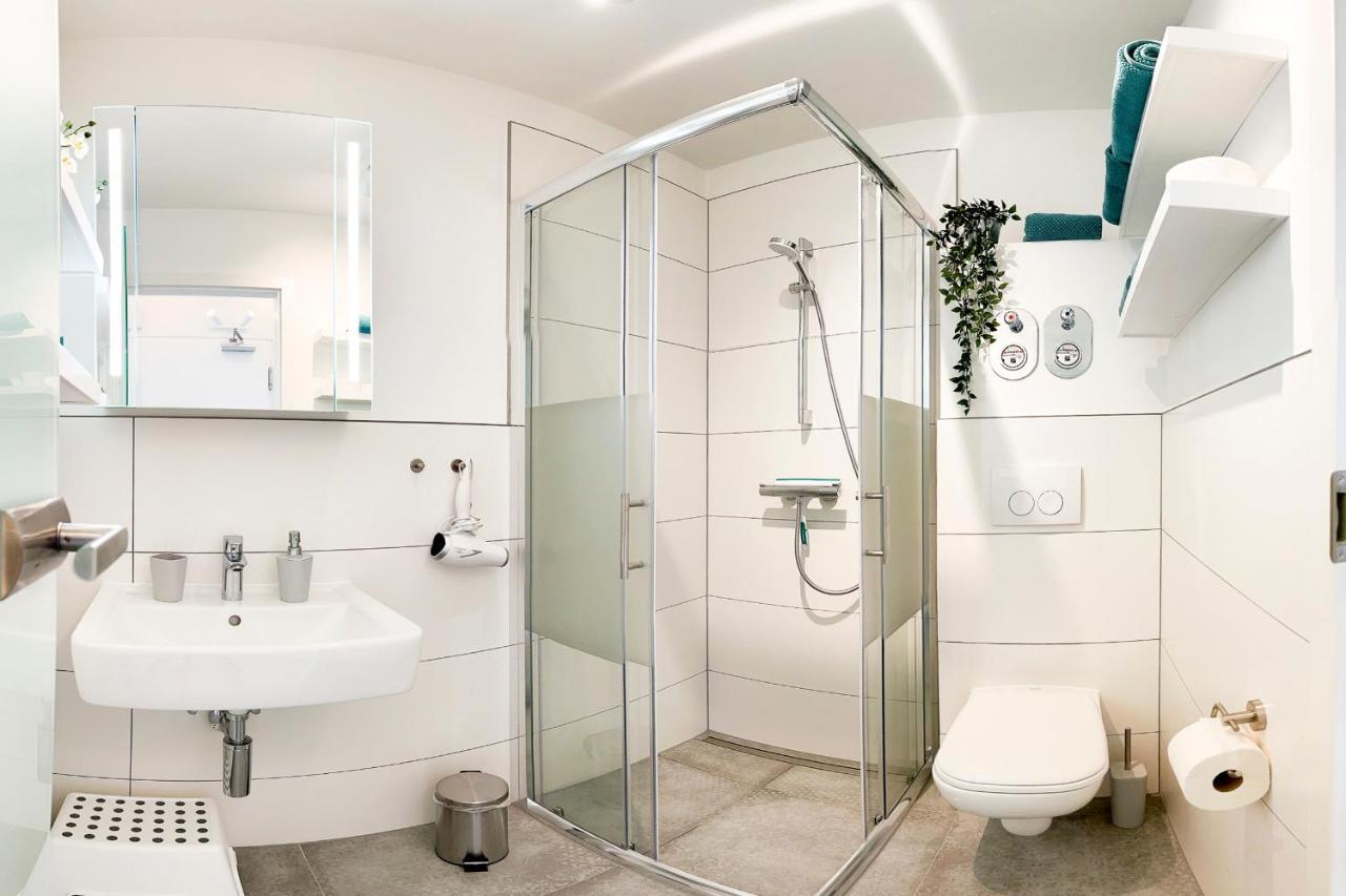 Fewo1846 Strandresidenz Wassersleben - Ostseenest - Modernes Studioapartment Mit Balkon Am Strand Харисле Екстериор снимка